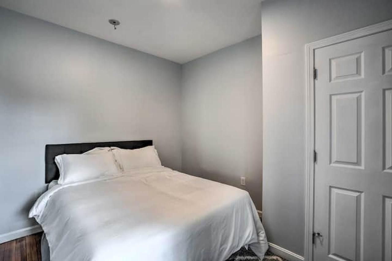 Apartment Astonishing 4br Bright *apt With Modern Amenities!