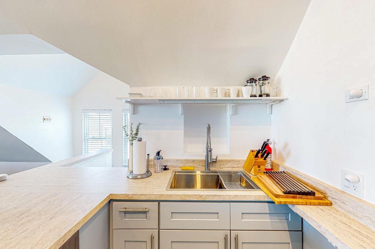 3Br Victorian Getaway With Loft, Near The Bay Holiday home Boston