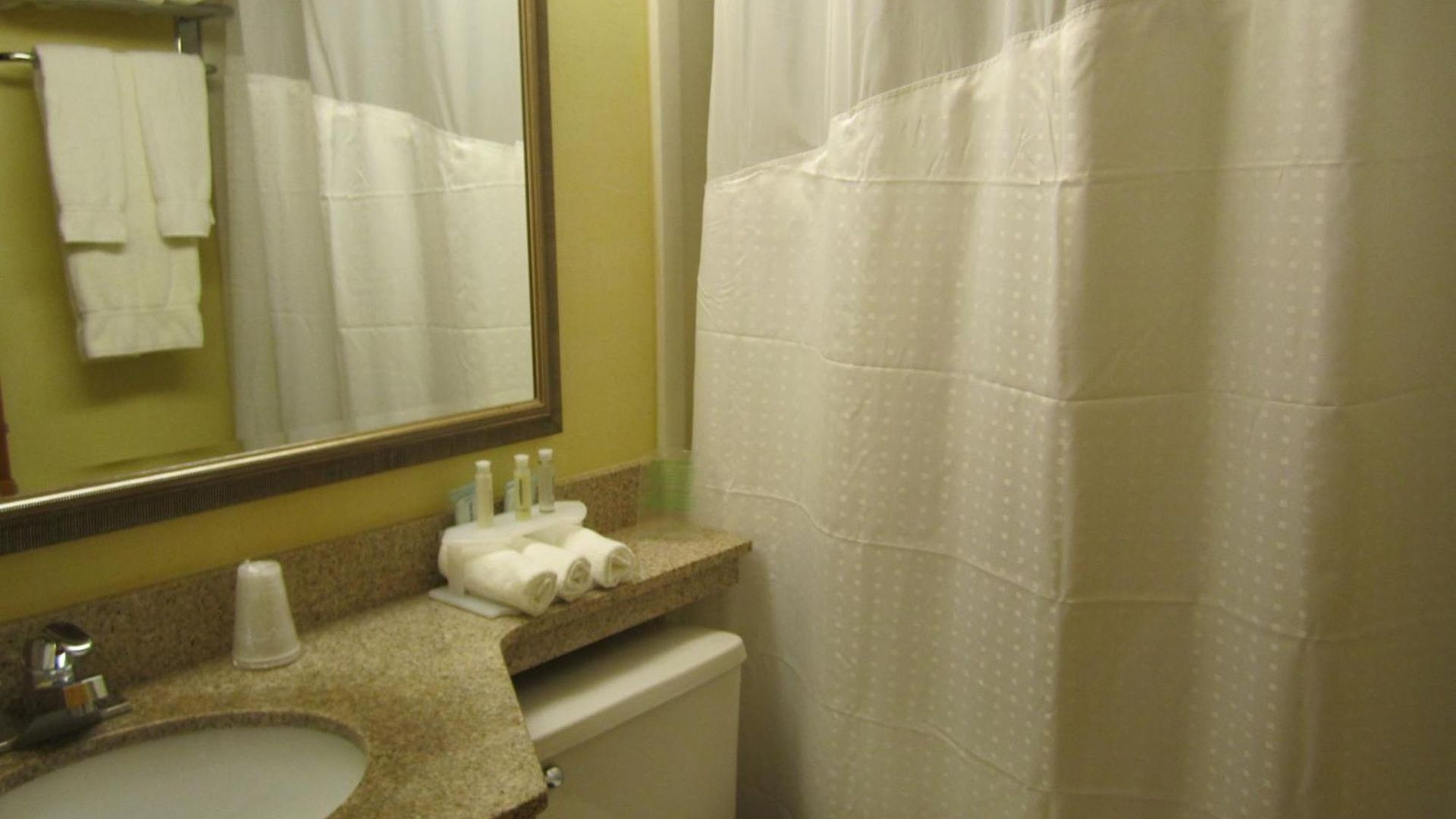 Hotel Express By Ihg Boston