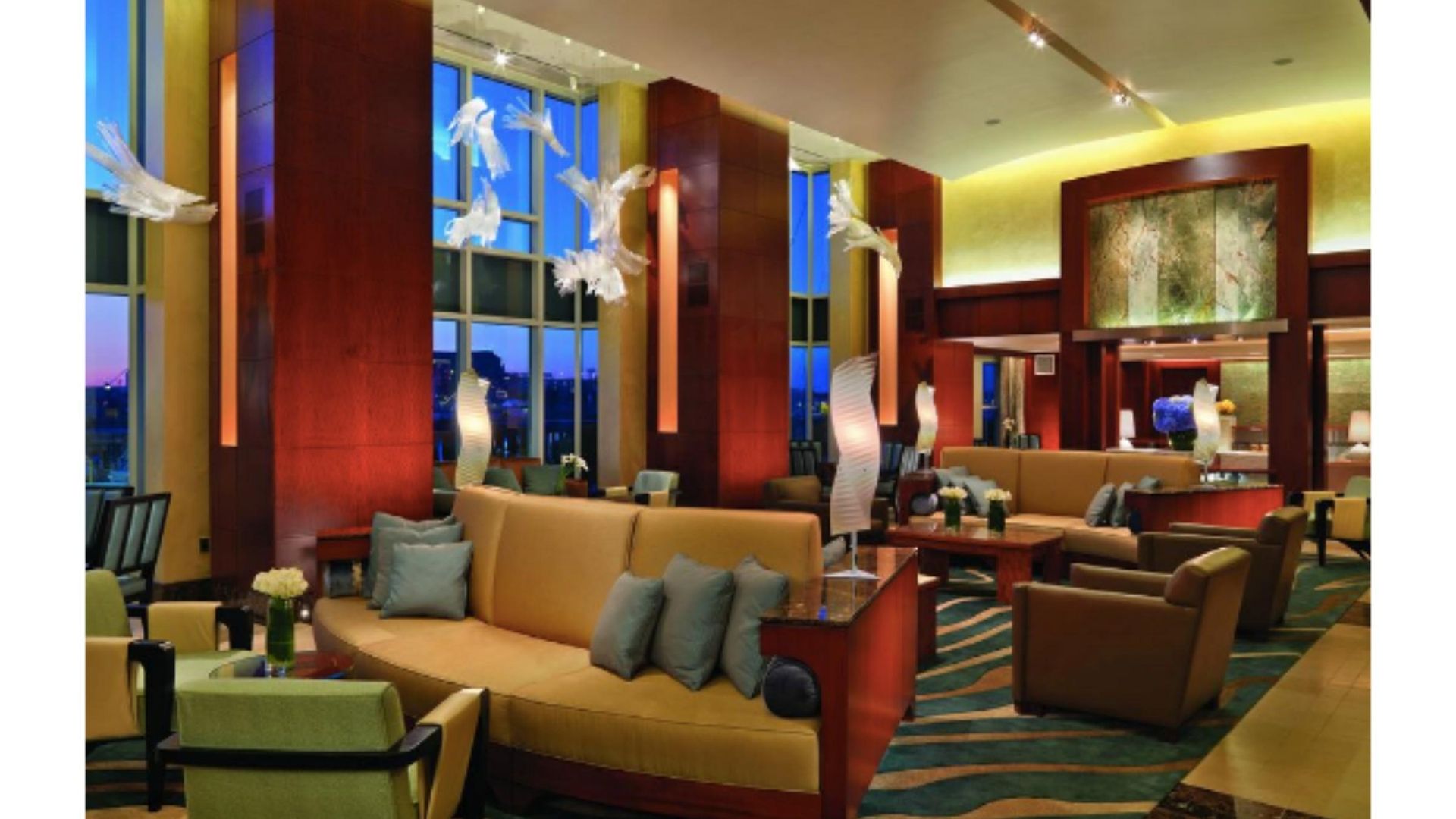 Battery Wharf Hotel, Waterfront