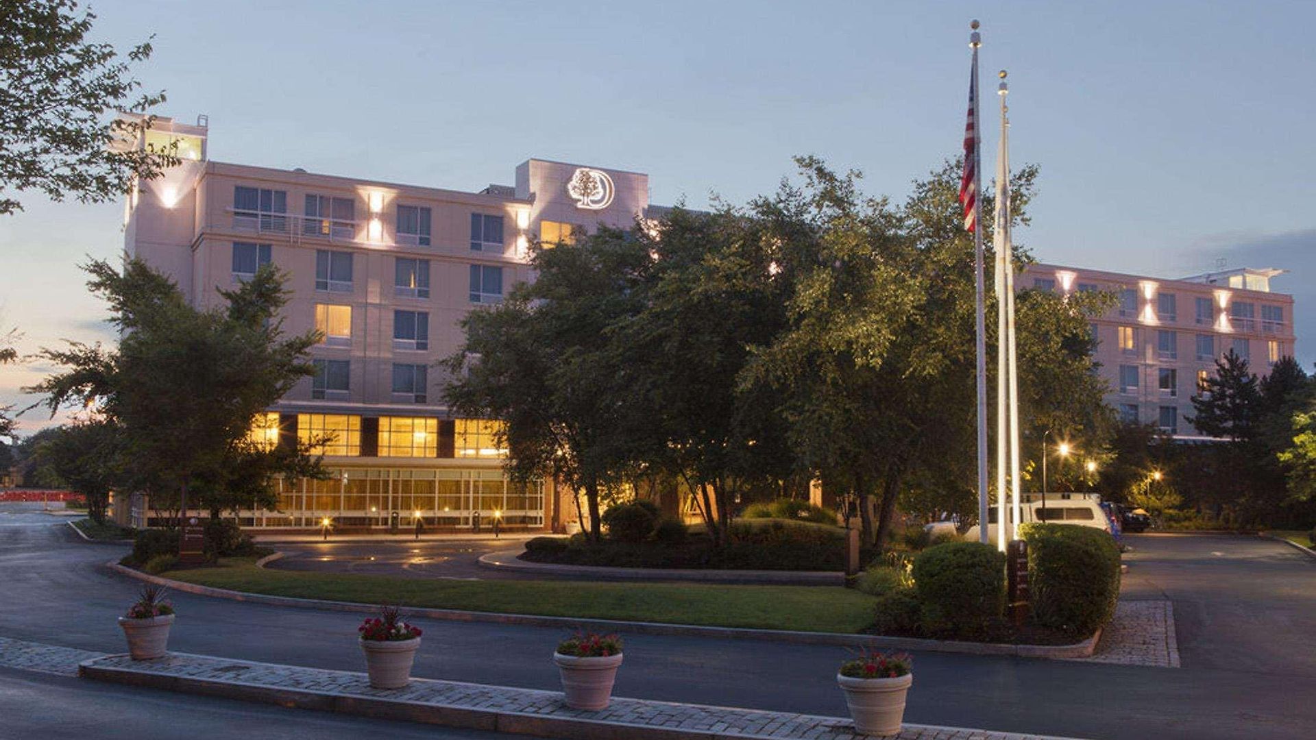 Doubletree By Hilton Bayside Hotel Boston