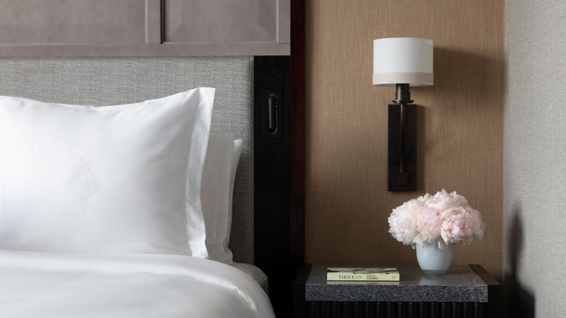 Hotel Four Seasons One Dalton Street, Boston