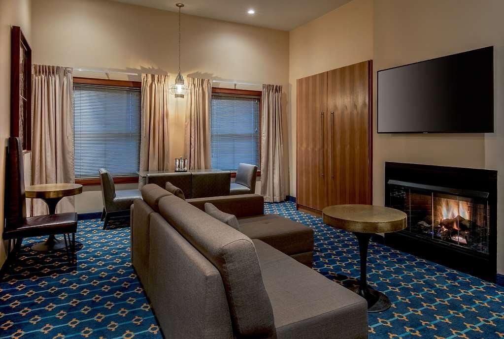 Harborside 3*