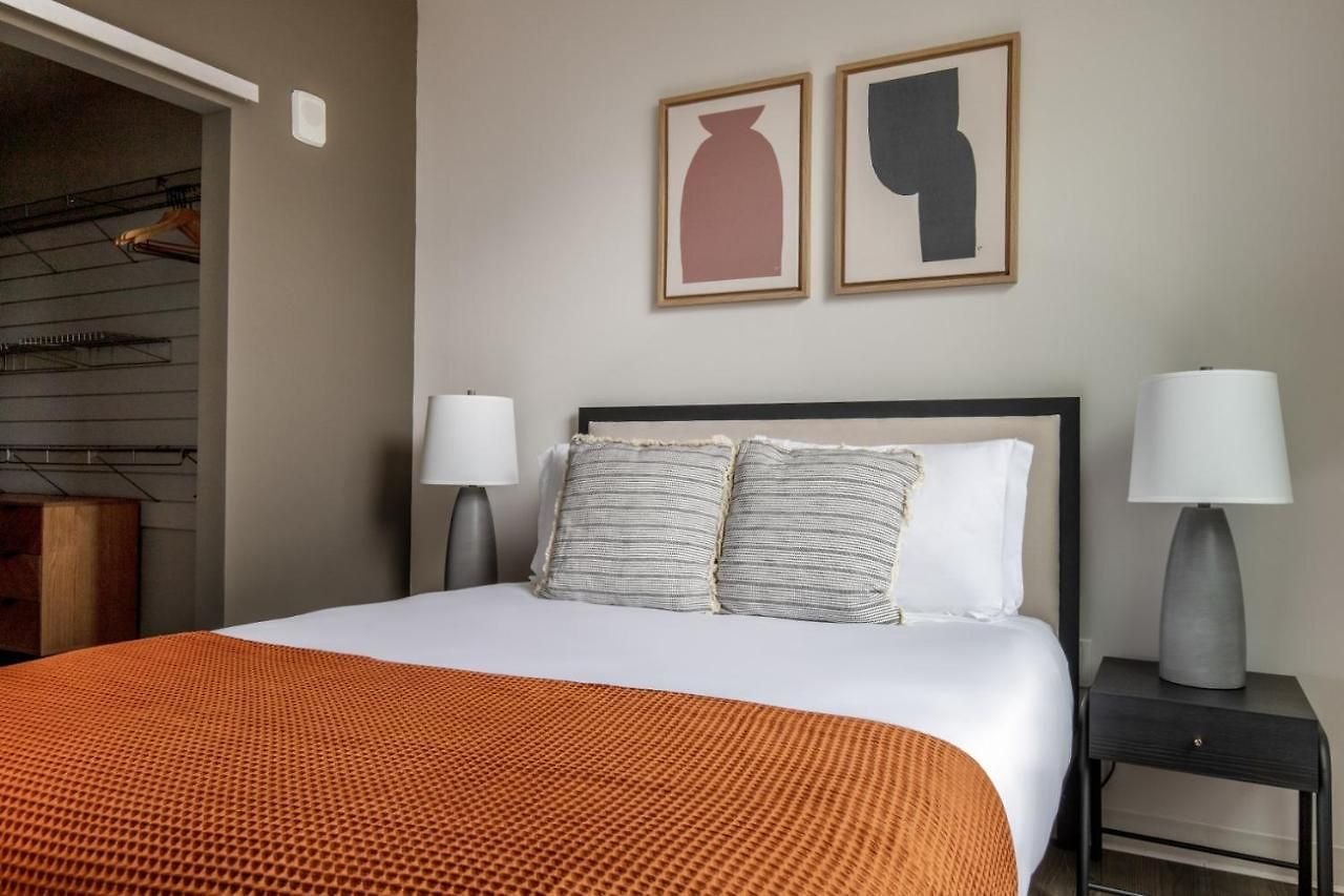 East Cambridge 1br W Gym Wd Nr Lechmere T Bos-806 Boston