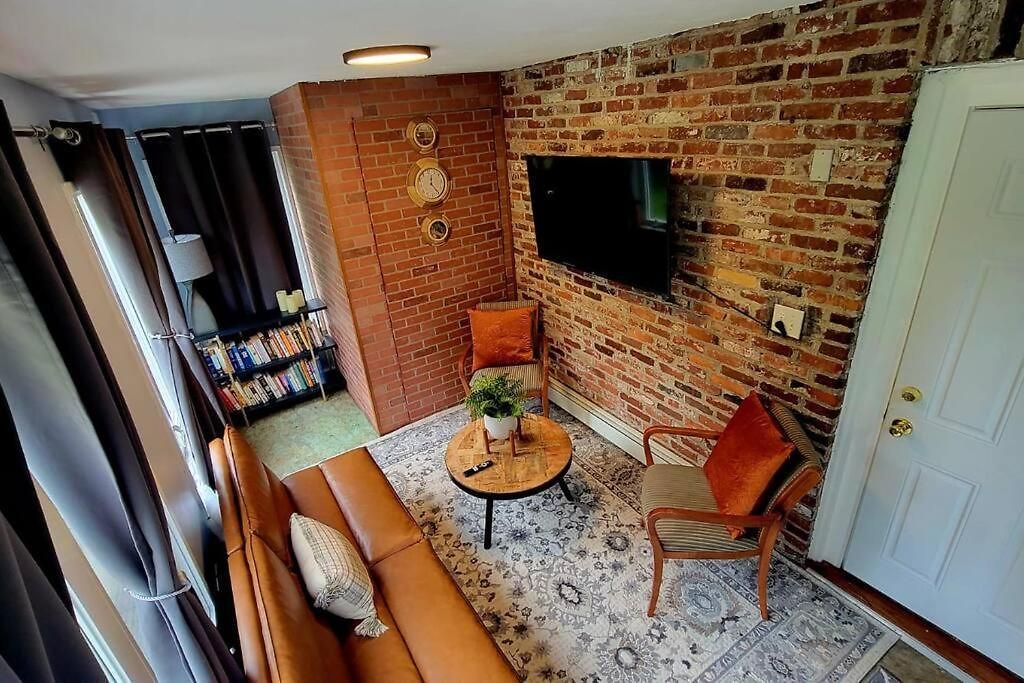 Unique & Peaceful Home, Ideal For 2026 World Cup Visitor, Free Parking * Boston