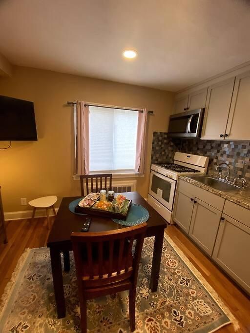 Cozy Getaway Perfect For 2026 World Cup Visit, Free Parking Apartment