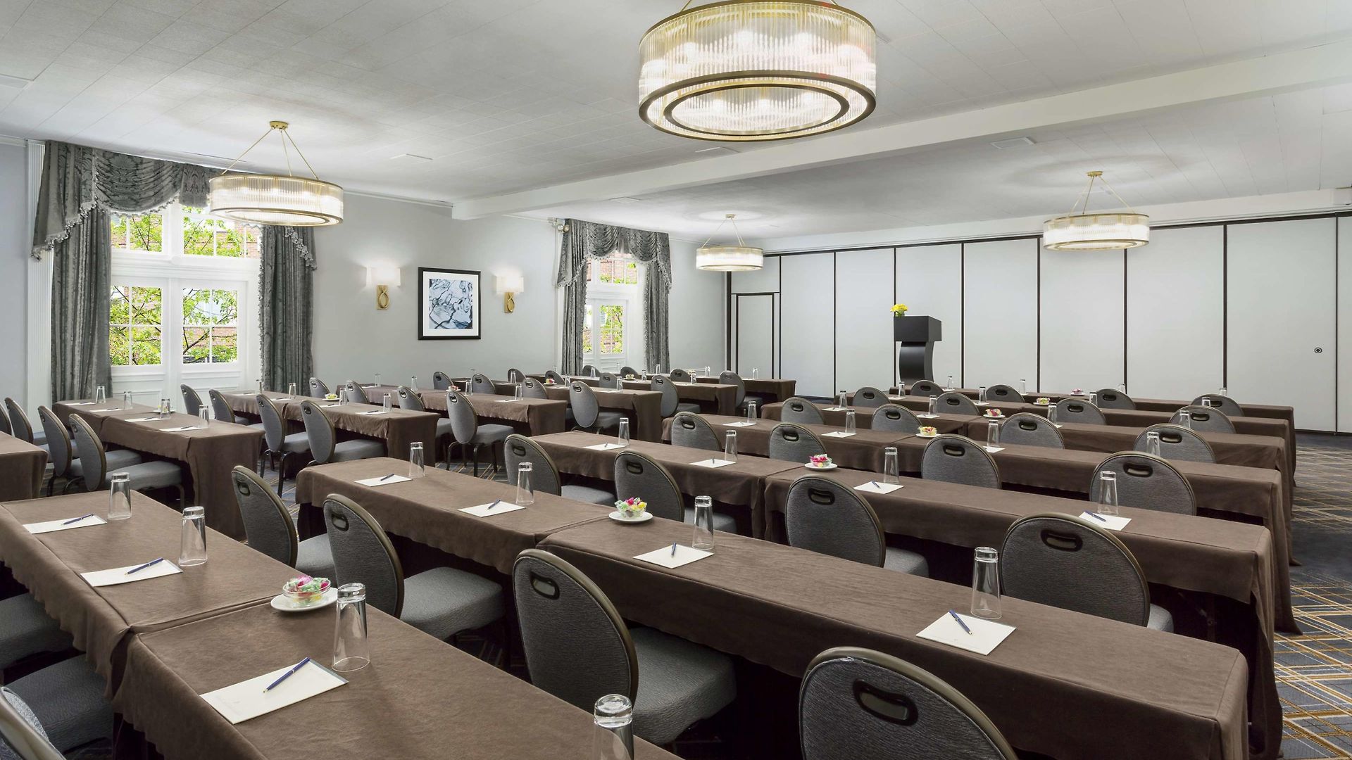 Hilton Park Plaza 4*