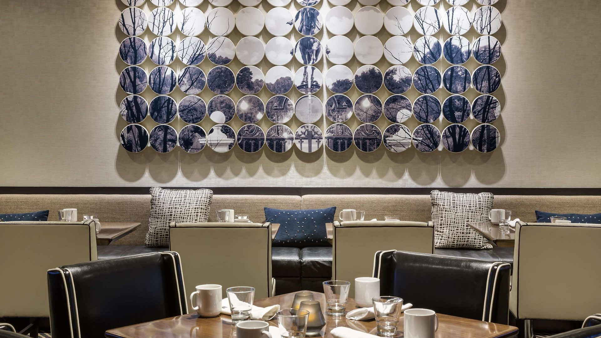 Hilton Park Plaza Hotel 4*