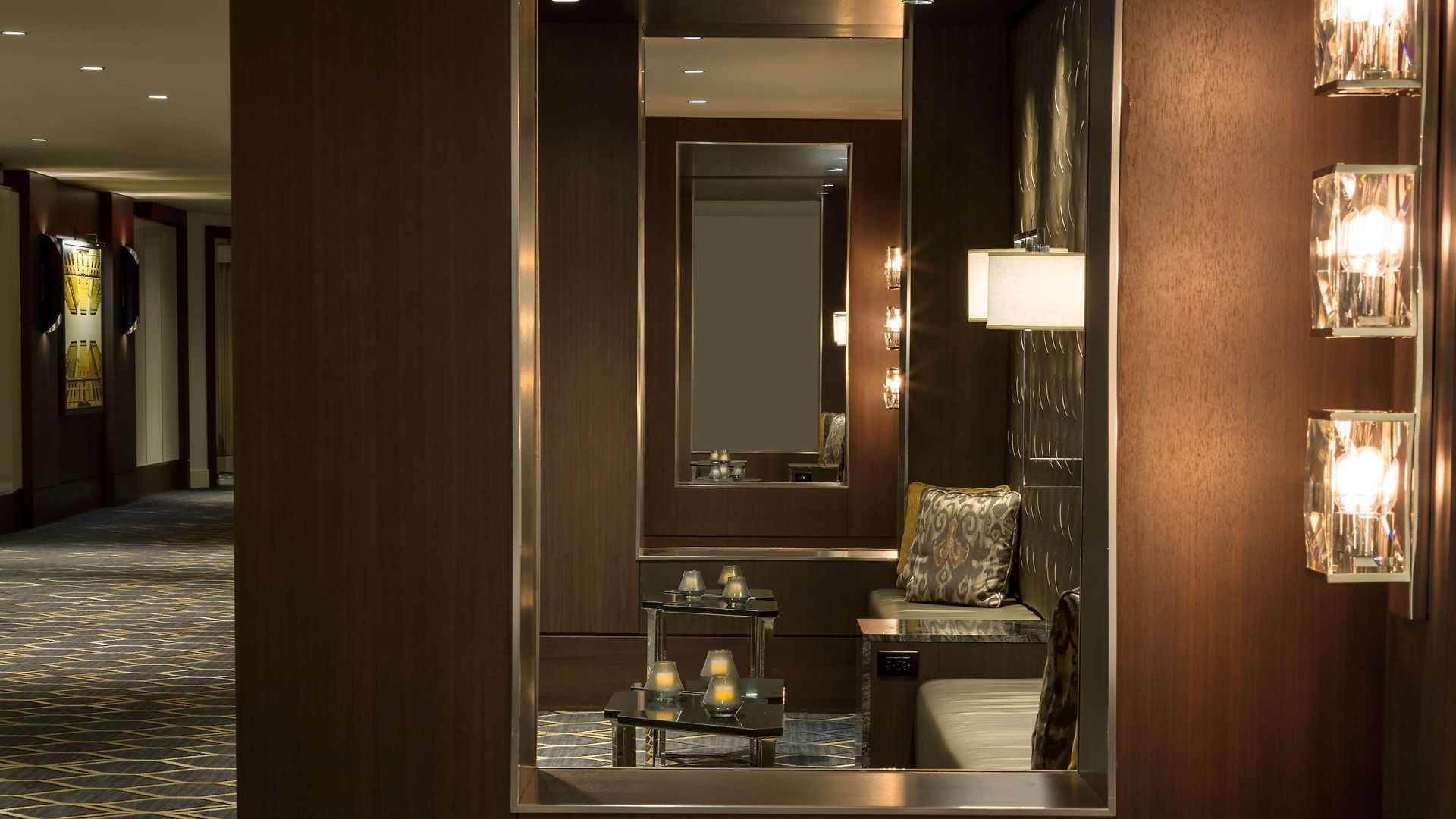 Hilton Park Plaza 4*