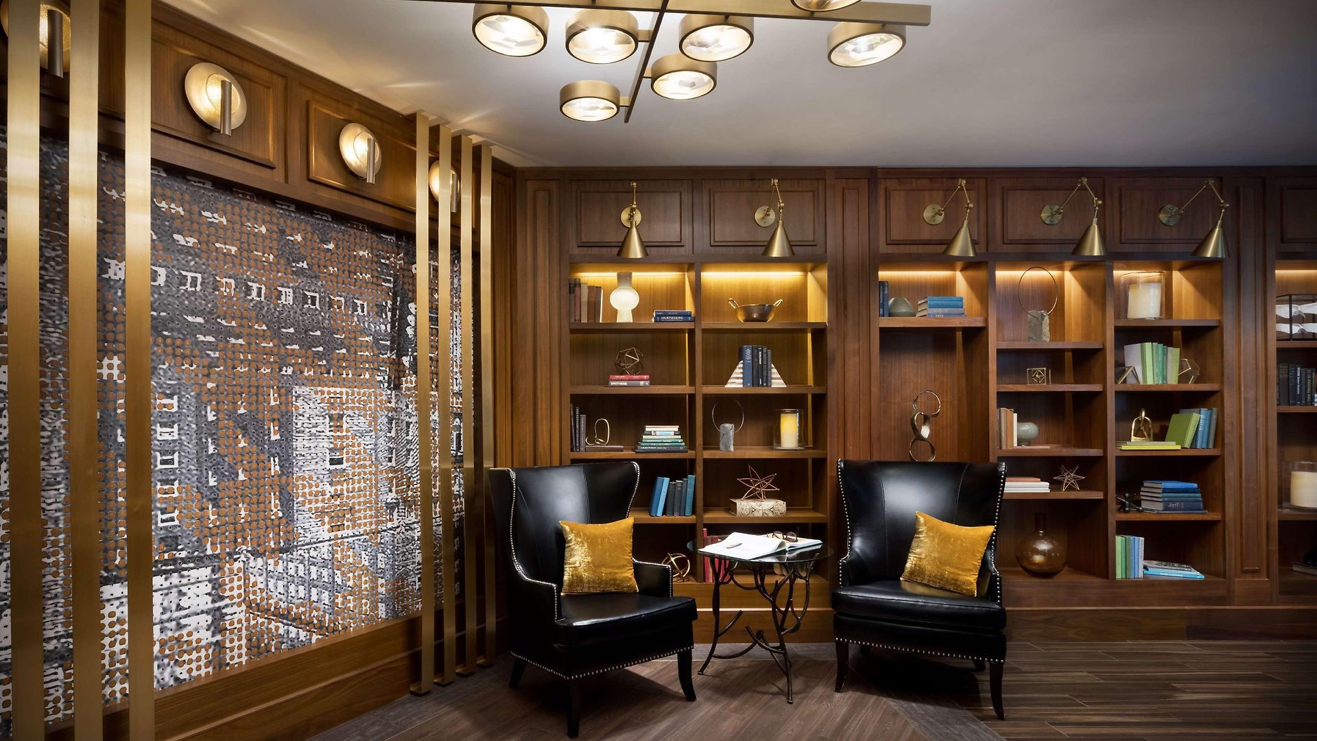 Hilton Park Plaza Hotel 4*