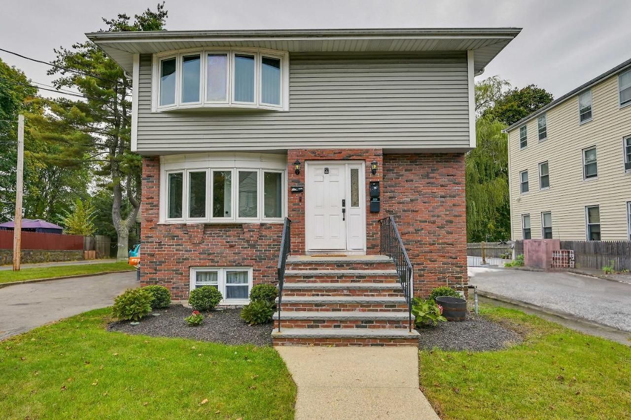 Duplex W/ Foosball Table: 11 Mi To Downtown * Boston