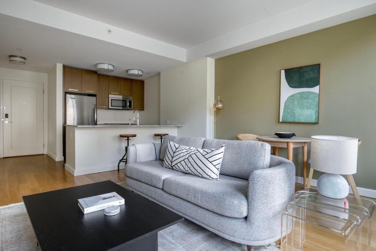 Back Bay 1br W Gym Wd Close To Garden Bos-942