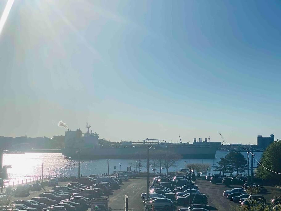 Harbor Views Modern North End Free Parking! Apartment Boston