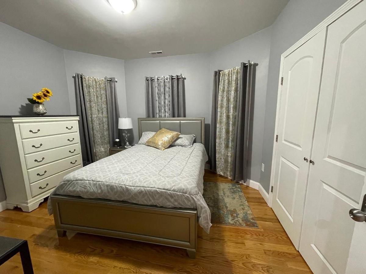 Luxury 3 Bedroom Private *
