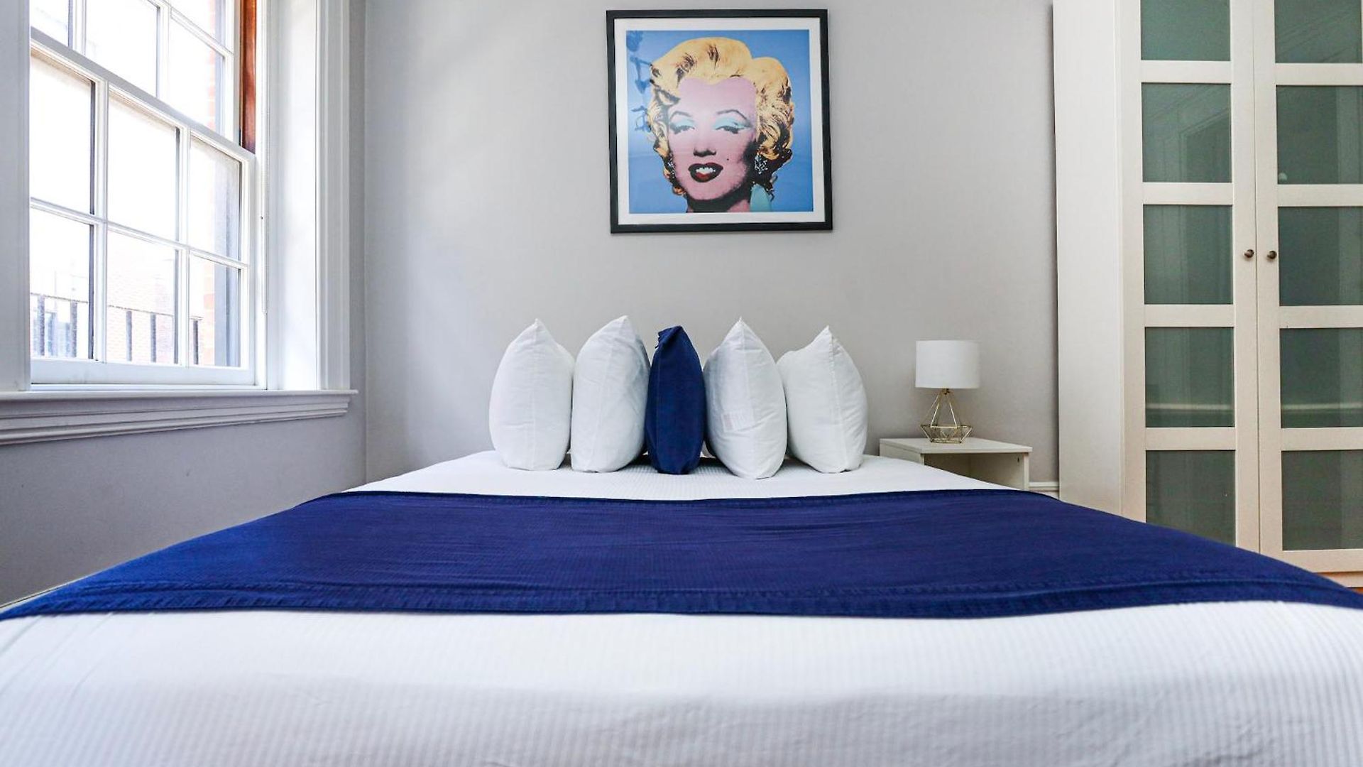 Charming & Stylish On Beacon Hill #9 *