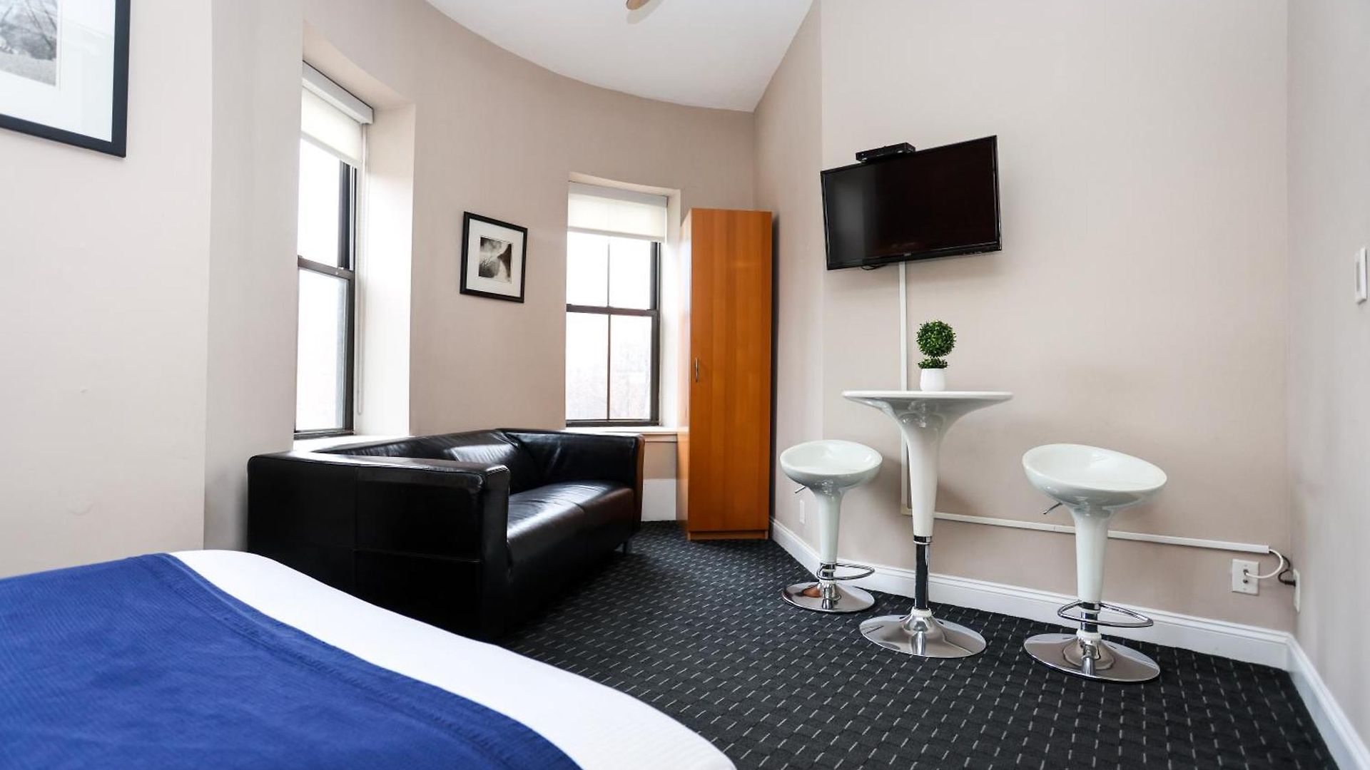 Stylish Downtown In The Southend, C.ave #24 Aparthotel 3*