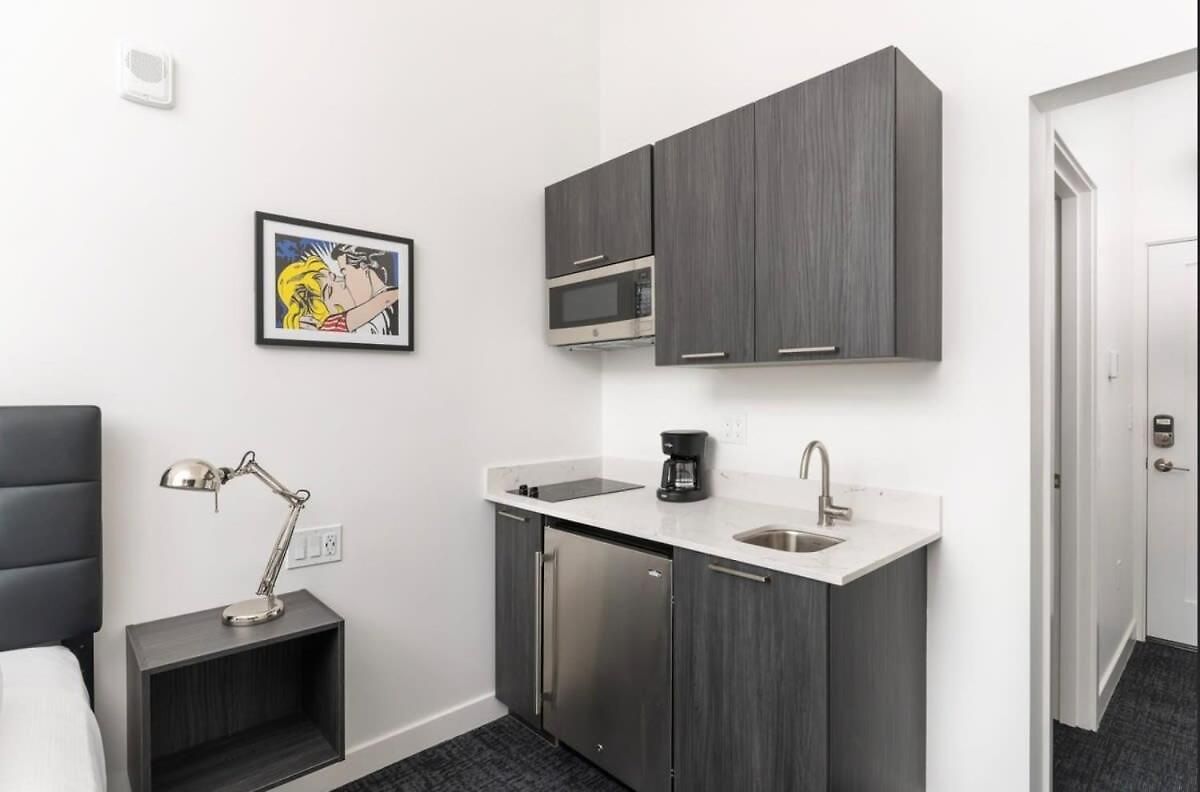 Stylish In Historic - #206 Apartment *