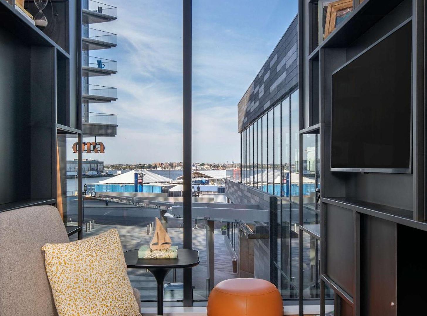 Hyatt Place Boston/seaport District Boston