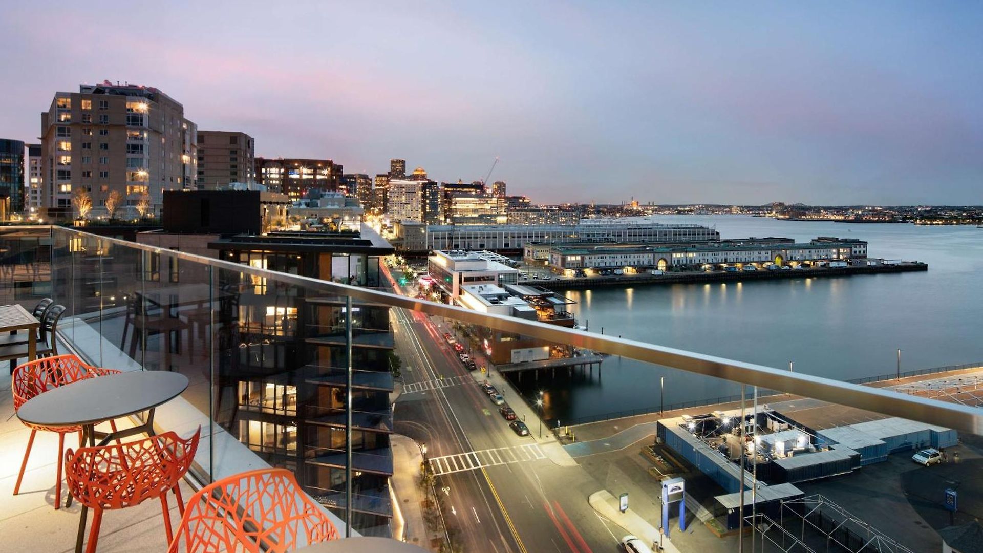 Hyatt Place Boston/seaport District 3* Boston