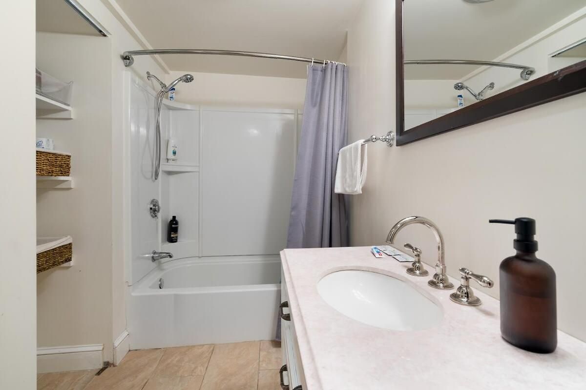 Heart Of Southie - Hot Tub + Walk To Bars * Boston