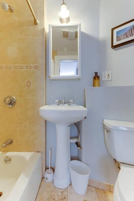 Apartment New! Near Mbta, 3mi To Fenway! *