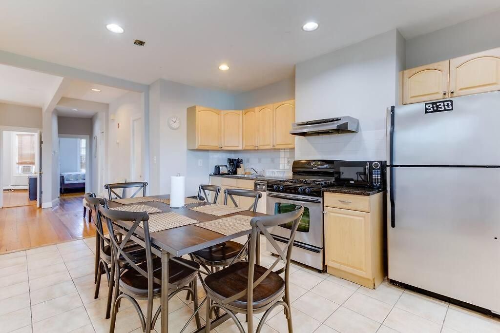New! Near Mbta, 3mi To Fenway ! Apartment Boston