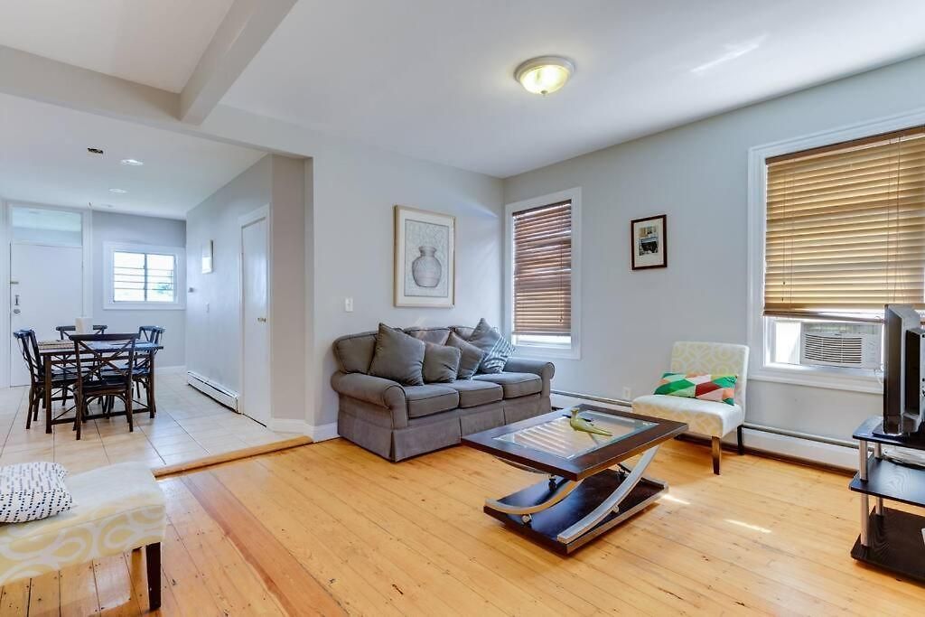 Apartment New! Near Mbta, 3mi To Fenway ! *