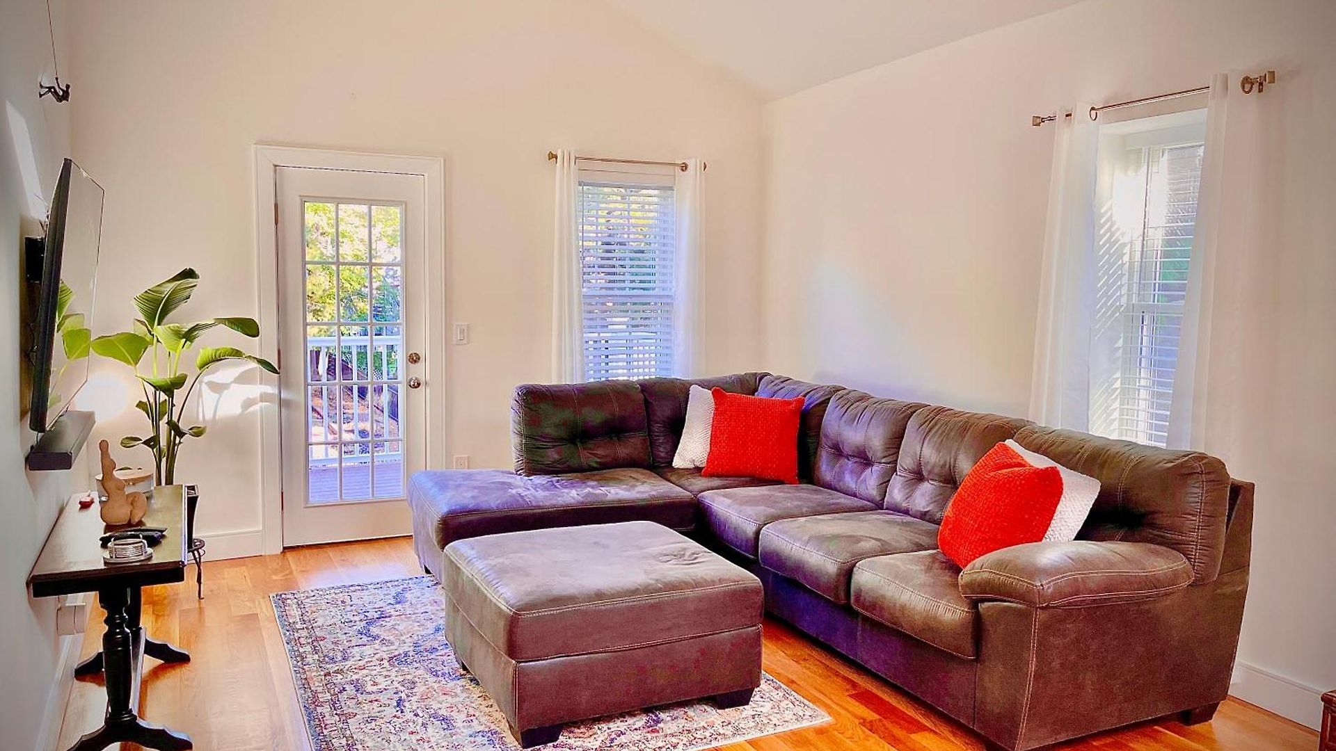 Perrin Place Unit 3 Apartment *