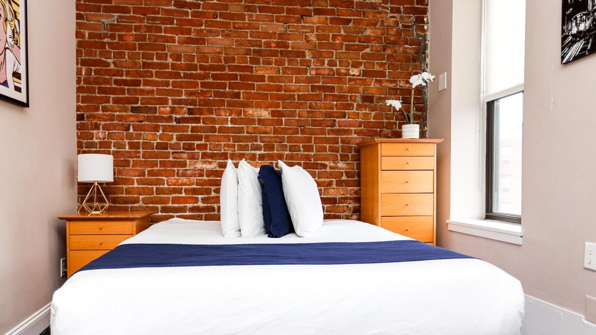 Cozy Downtown Studio, #41 Apartment *