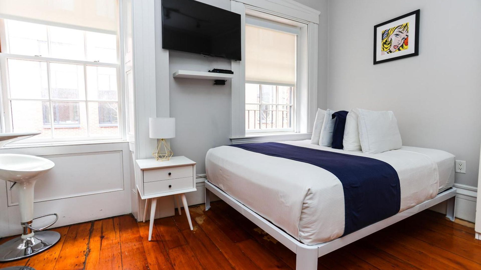 Charming & Stylish On Beacon Hill #12 3*