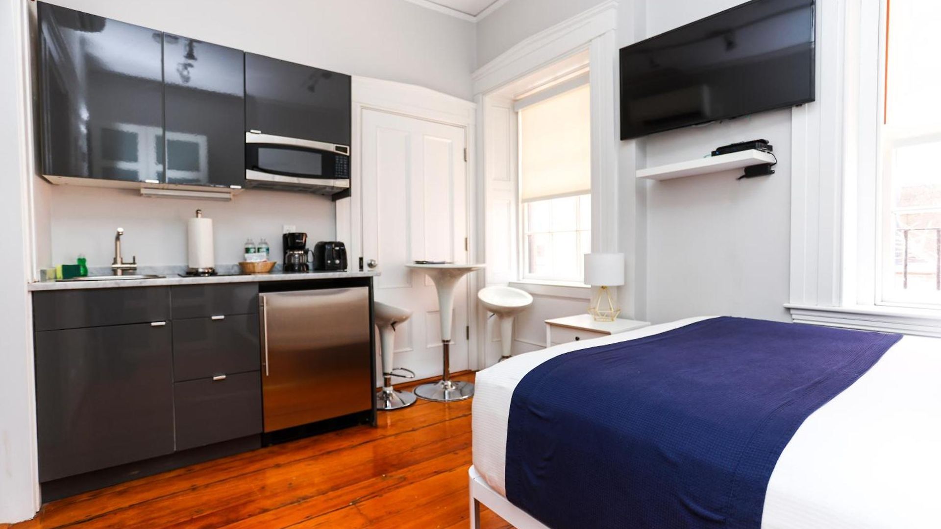 Charming & Stylish On Beacon Hill #12 Boston