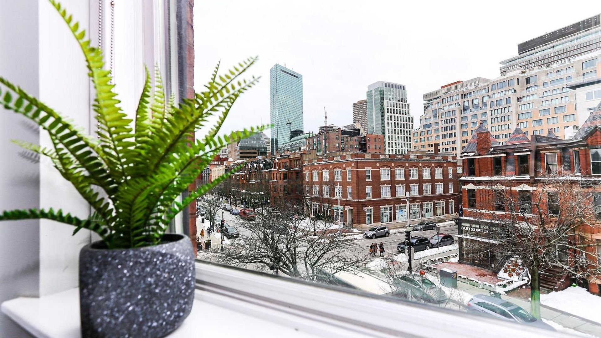 Charming On Boston's Iconic Newbury St. #8 * Boston