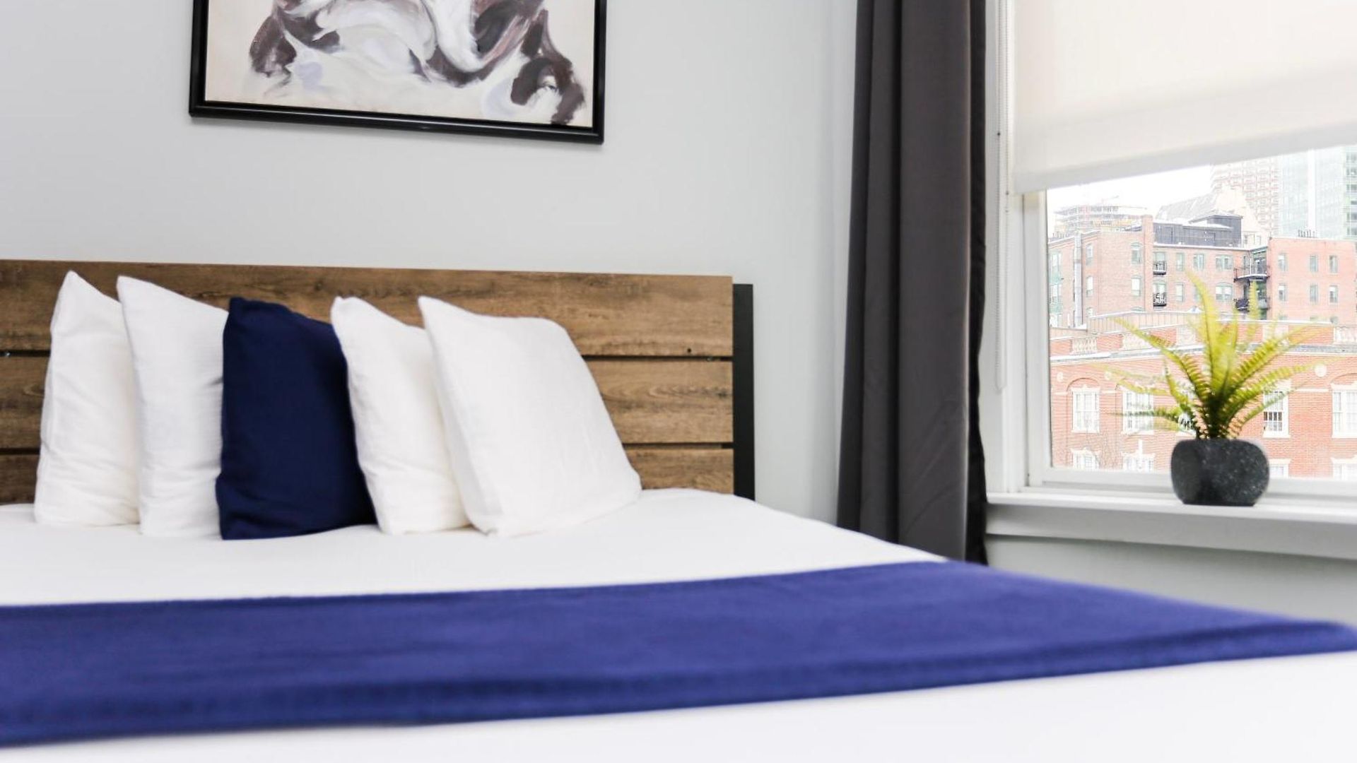 Charming On Boston's Iconic Newbury St. #8 Apartment Boston