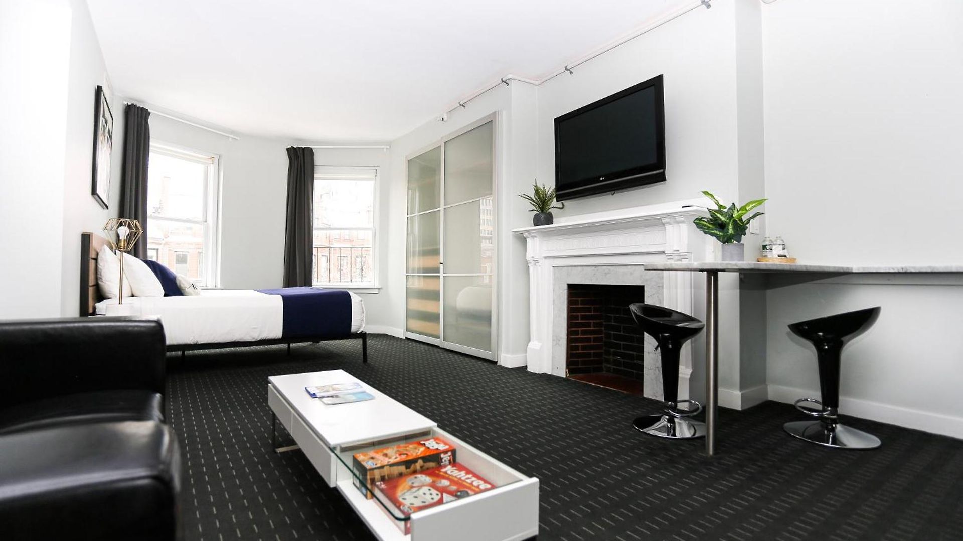 Apartment Charming On Boston's Iconic Newbury St. #8