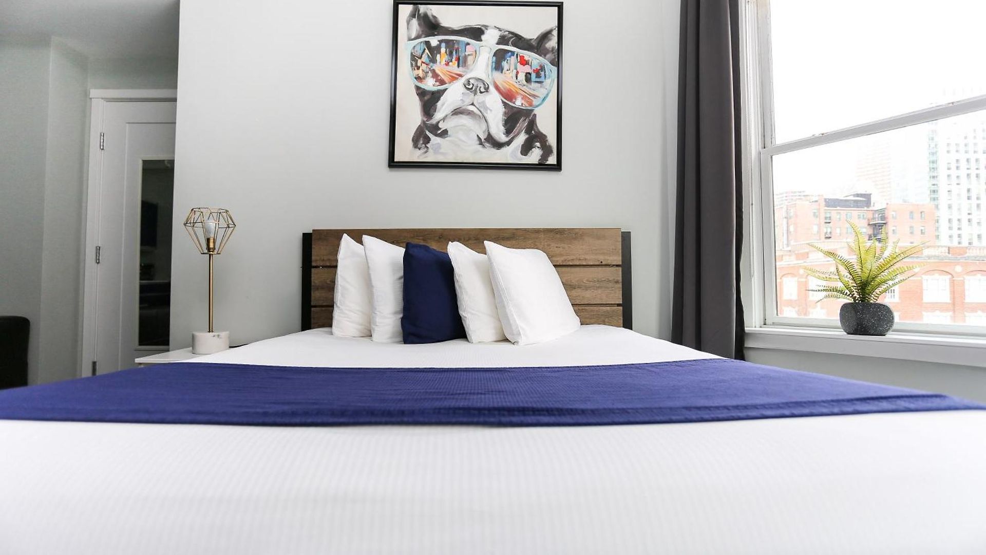 Charming On Boston's Iconic Newbury St. #8 Apartment Boston