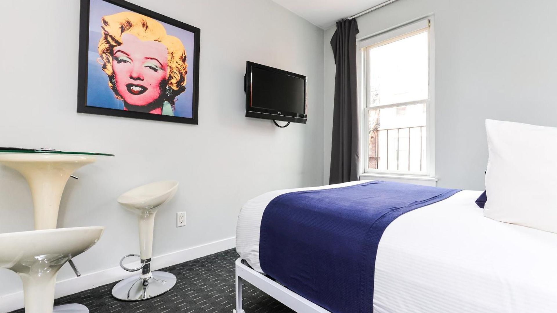 Cozy & Stylish Newbury Street Studio, #9 Apartment Boston