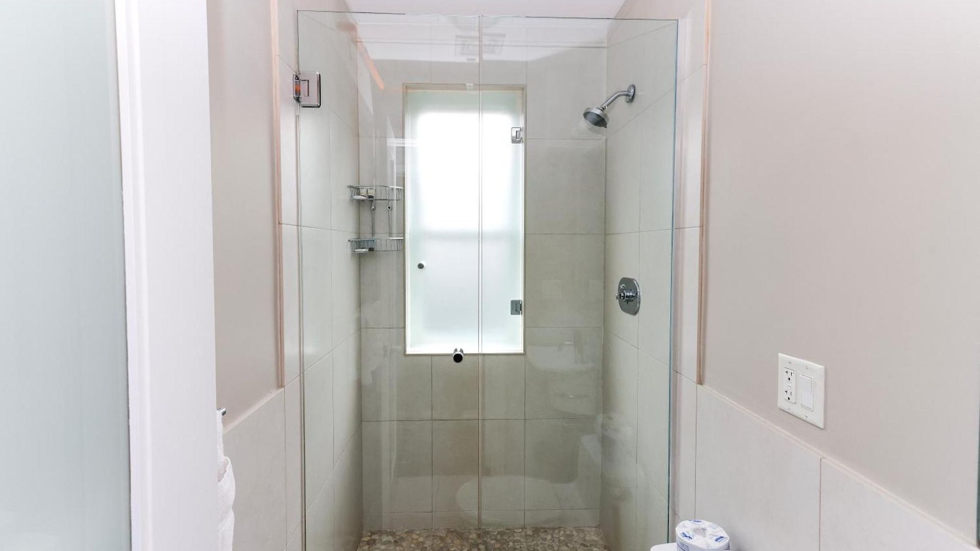 Furnished Newbury Street Studio, #6 * Boston