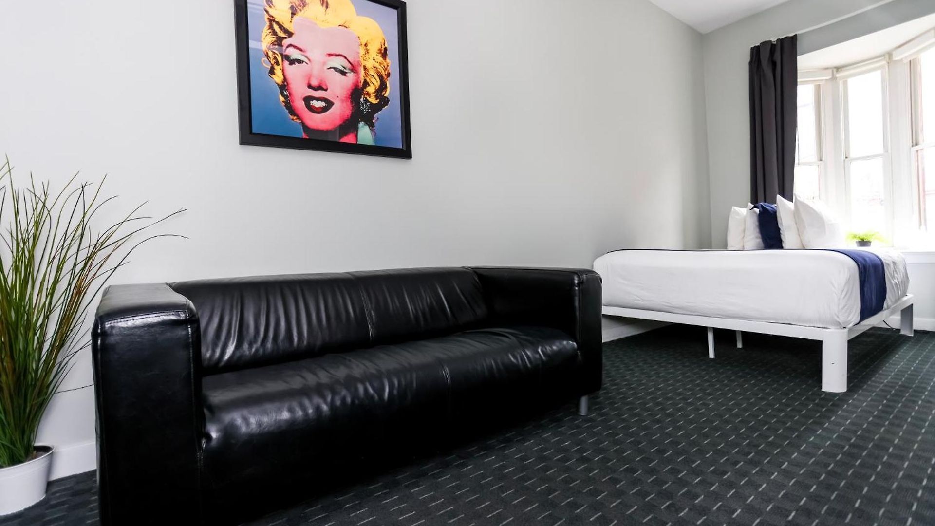 Stylish On Newbury St #3 Apartment Boston