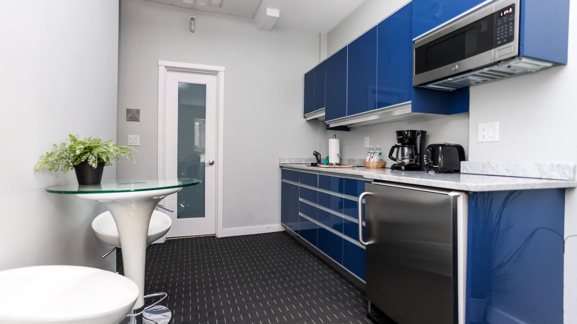 Stylish On Newbury St #3 Apartment Boston