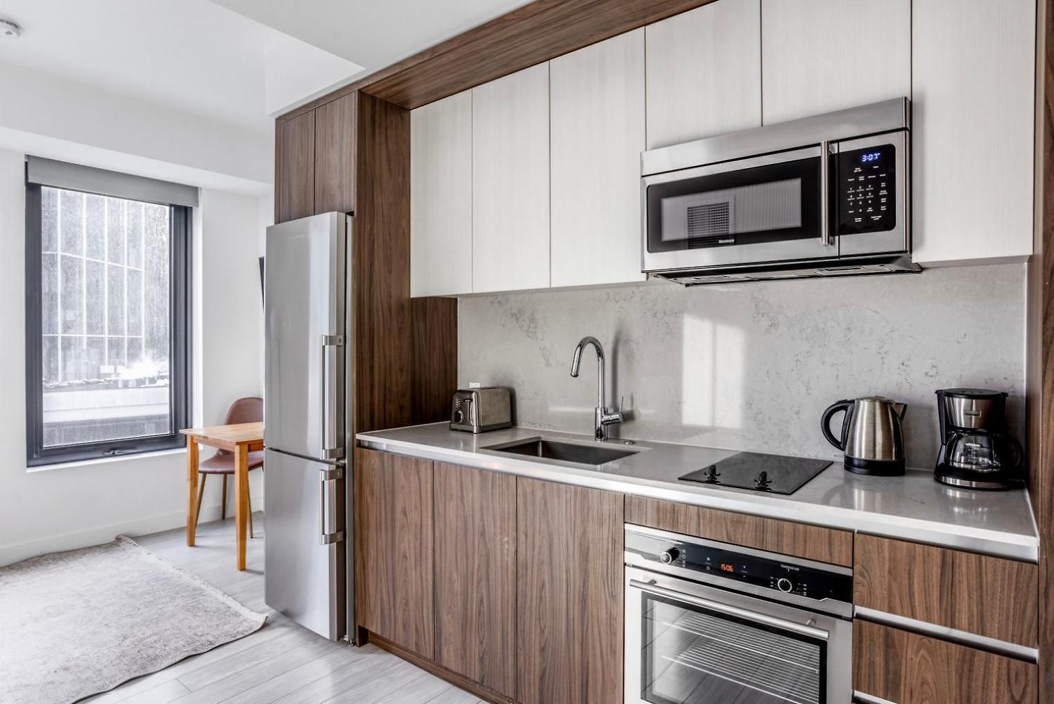 Apartment Seaport W Fitness Close To Shops Dining Bos-990