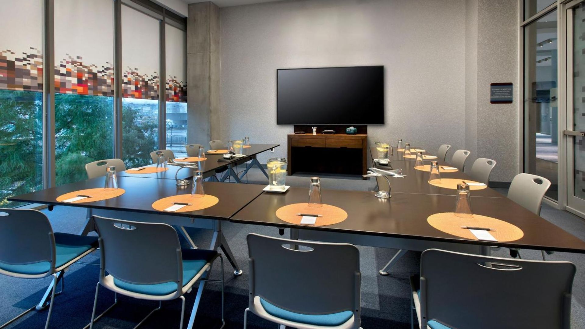 Aloft By Marriott Seaport District Boston