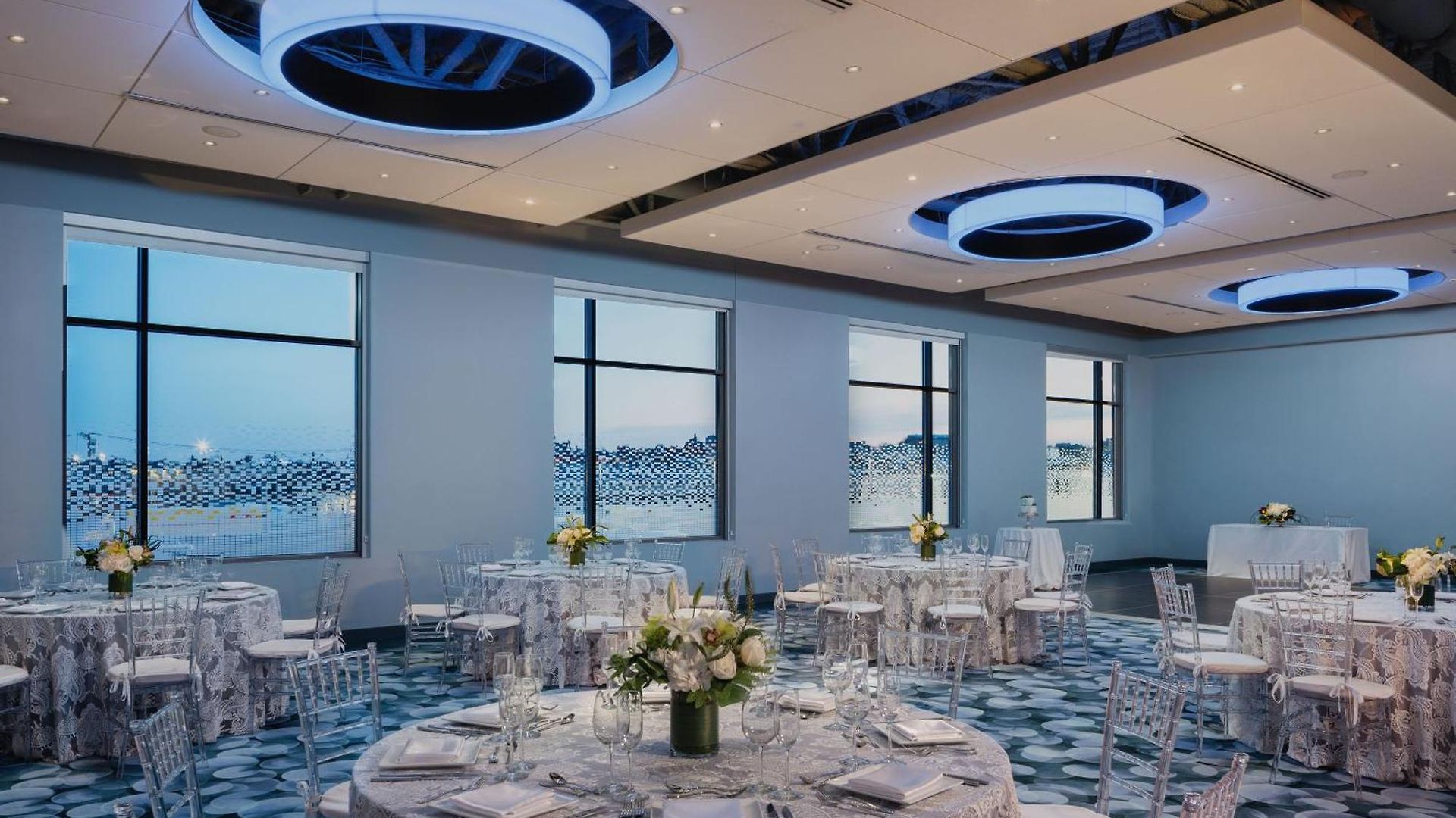 Aloft By Marriott Seaport District Boston