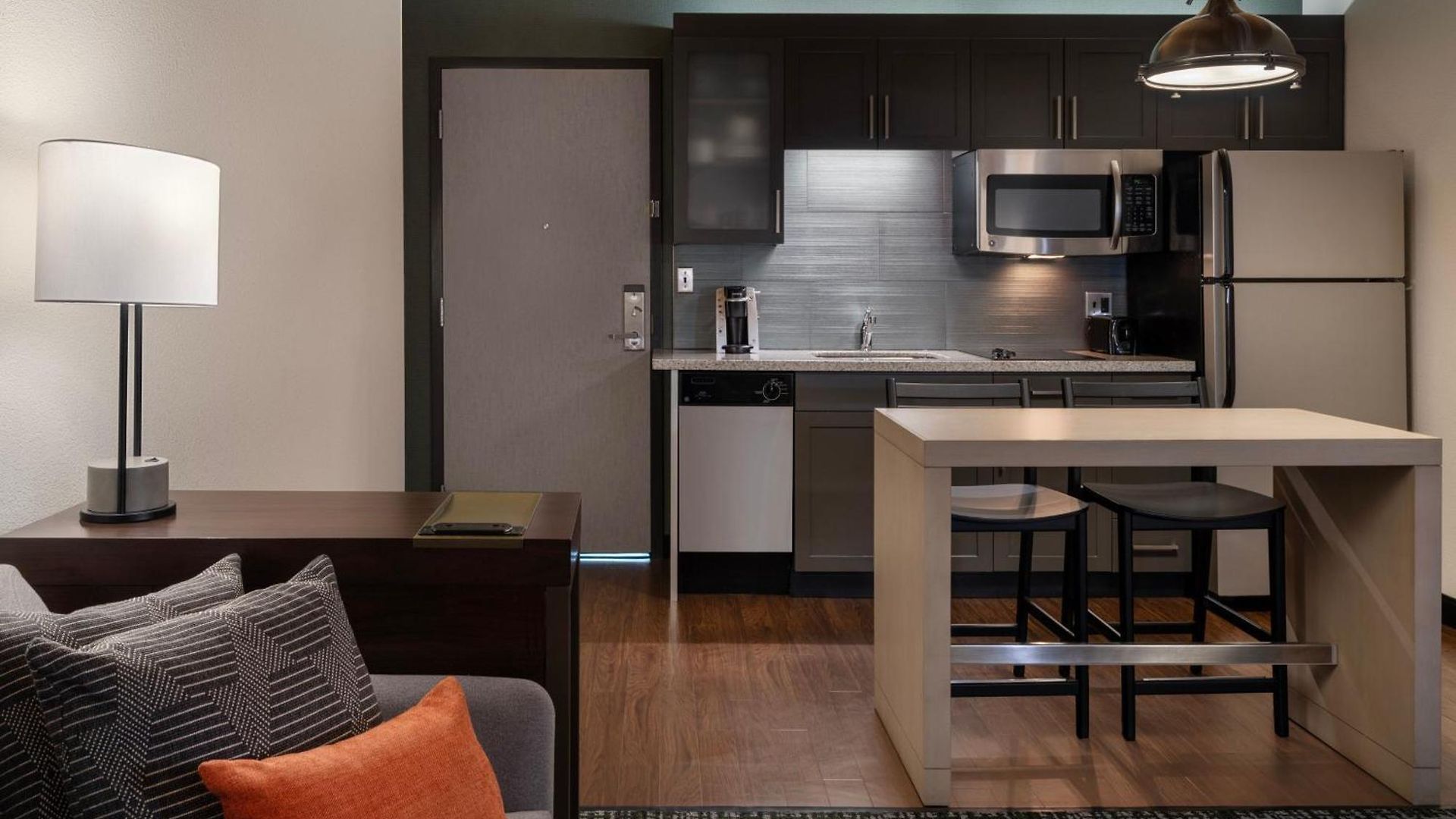 By Marriott Downtown Seaport Hotel