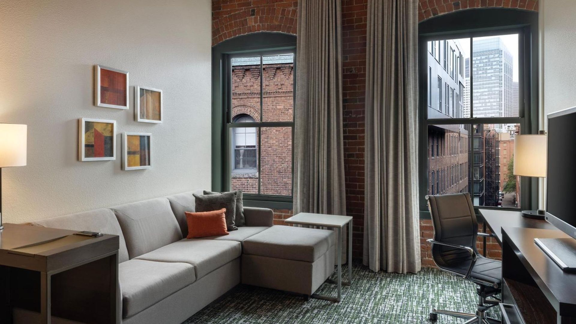 By Marriott Downtown Seaport Hotel