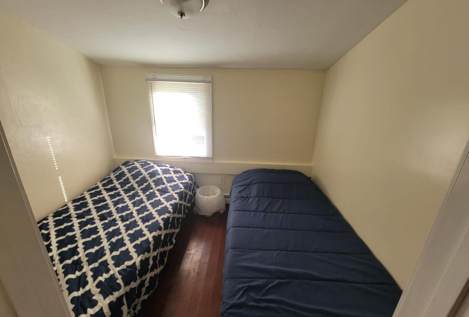 Private Bedroom Near * Boston