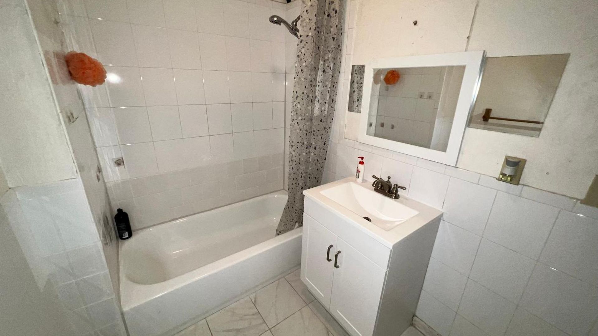 Private Bedroom Near Guest house *