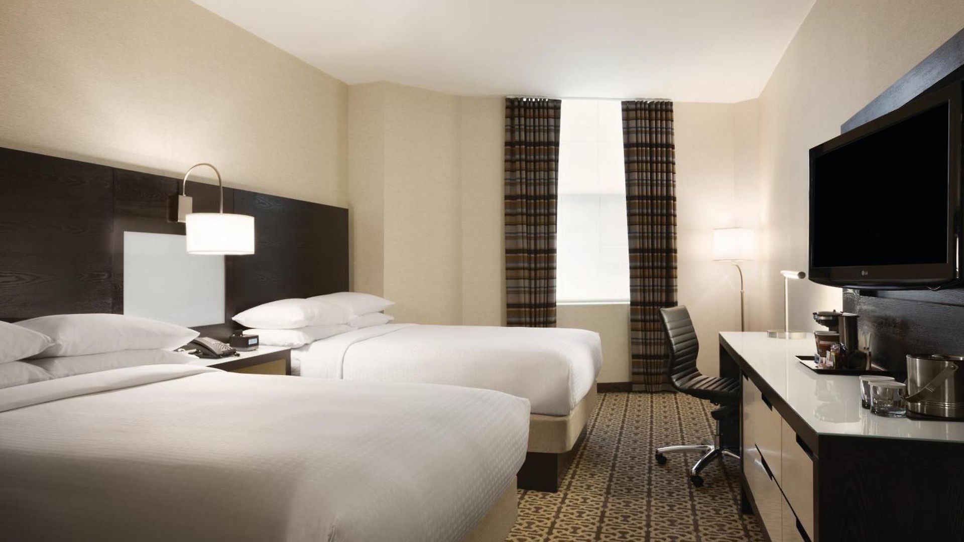 Doubletree By Hilton - Downtown Hotel 3*