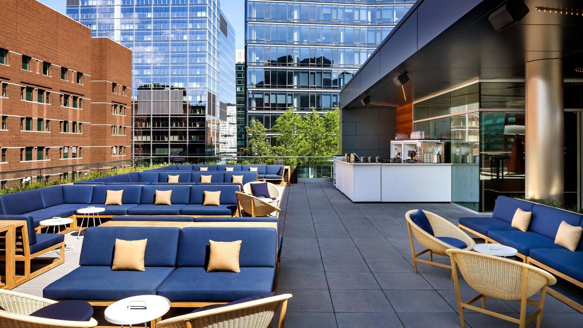 The Envoy Hotel, Autograph Collection Boston