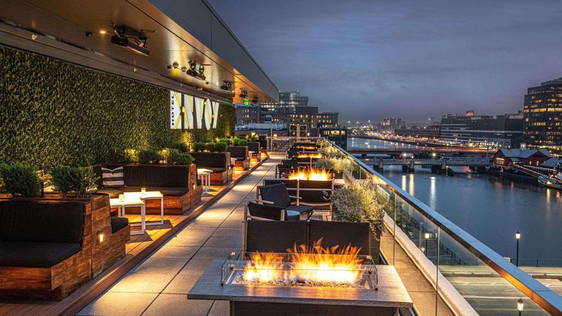 The Envoy Hotel, Autograph Collection Hotel 4*