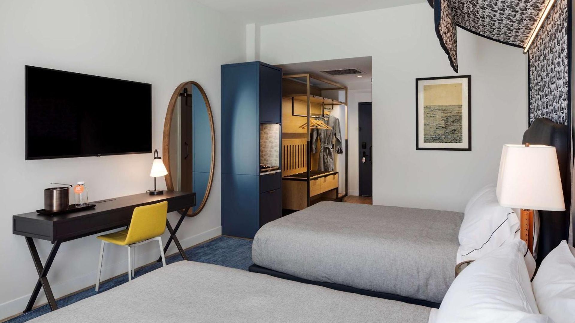 Hotel Canopy By Hilton Downtown 4*